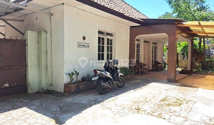 For Sale Rumah Mewah di Kawasan Strategis Burangrang – LT 970m², LB 600m², 8KT, 5KM 2