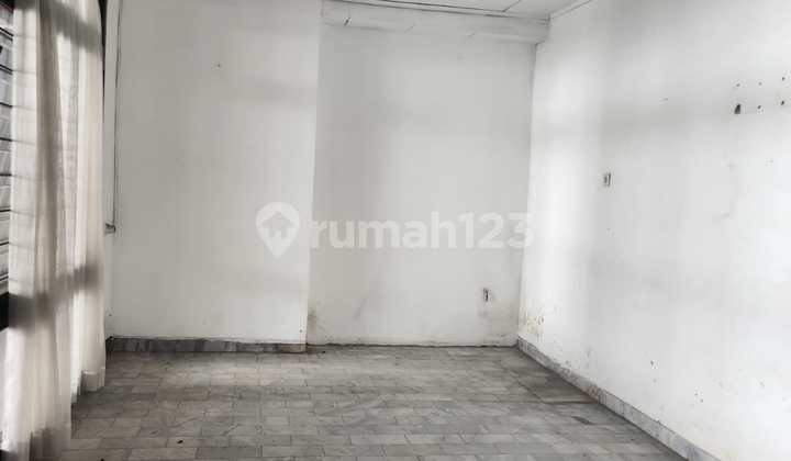 For Rent Spacious House in Burangrang - 20m Front Width