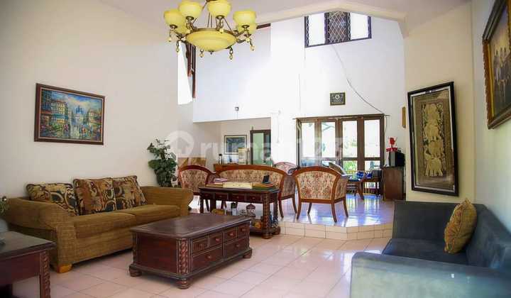 2-Story House in East Jupiter, Soekarno Hatta – Spacious & Comfortable! 2-Story House in East Jupiter, Soekarno Hatta – Spacious & Comfortable!