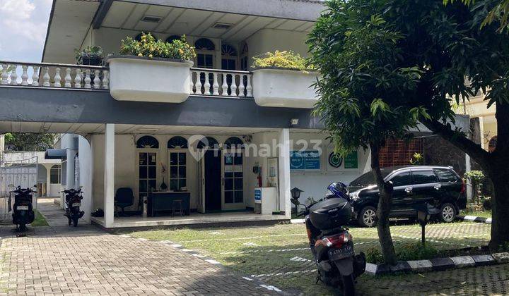 For Sale Rumah Luas 774 m² di Jl. Pahlawan Bandung – 8 Kamar Tidur, SHM 1