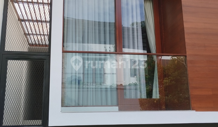 For Sale Elegant 3-Story House in PPR ITB Complex – Semi-Furnished, Move-In Ready! 2