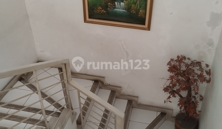 For Sale Rumah Lebar Muka 10 Meter di Mustang - Sayap Pasteur For Sale Rumah Lebar Muka 10 Meter di Mustang - Sayap Pasteur