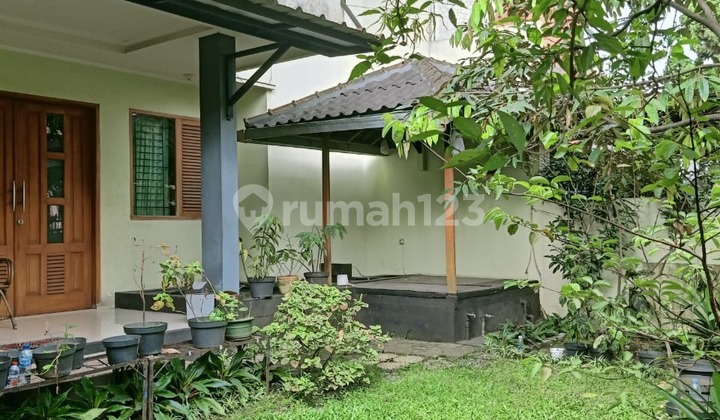 For Sale  Rumah di Situsari 8, Buah Batu – Lingkungan Asri & Strategis!