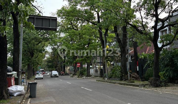For Sale Luxury House on Lombok Street Bandung – Strategic Location, Facing Main Road! 1