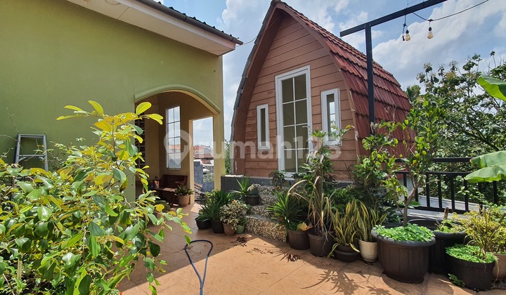 Dijual Cepat Rumah 3 Lantai View di Bukit Rivaria Sawangan Depok