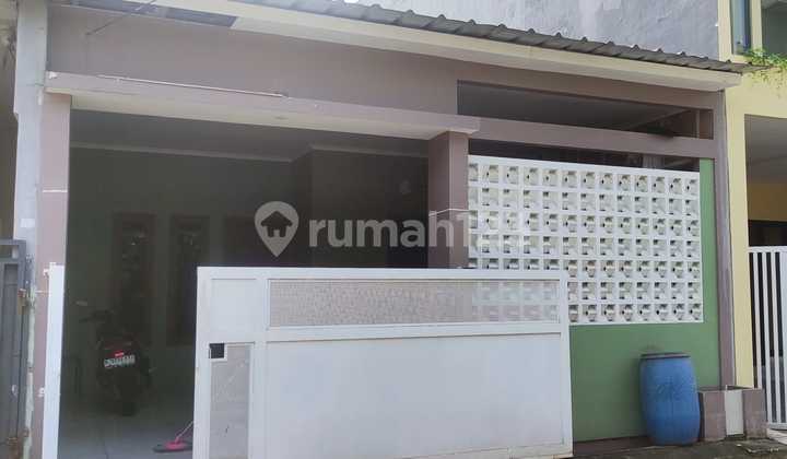 Rumah Bersih Dan Rapi Di Harapan Indah