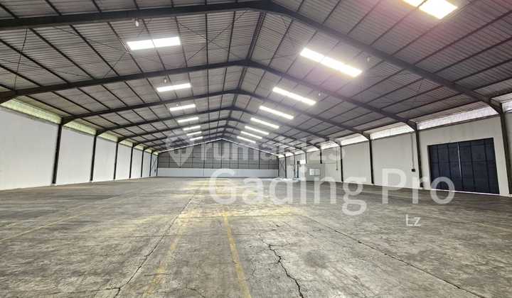 Warehouse on Bekasi Main Road Near Pulo Gebang Toll Flood-Free Warehouse on Bekasi Main Road Near Pulo Gebang Toll Flood-Free