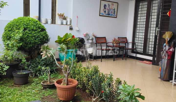 Rumah Bagus Semi Furnished SHM Harapan Indah Cluster Aralia, Bekasi