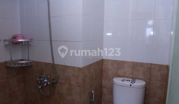 Dijual Rumah Kosan 3 Lantai, 73 Kamar Depok Dekat Kampus Ui Depok