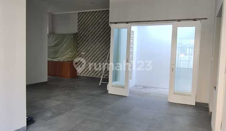Nice House Brand New Ready to Live Corner Position in Nusaloka BSD 1