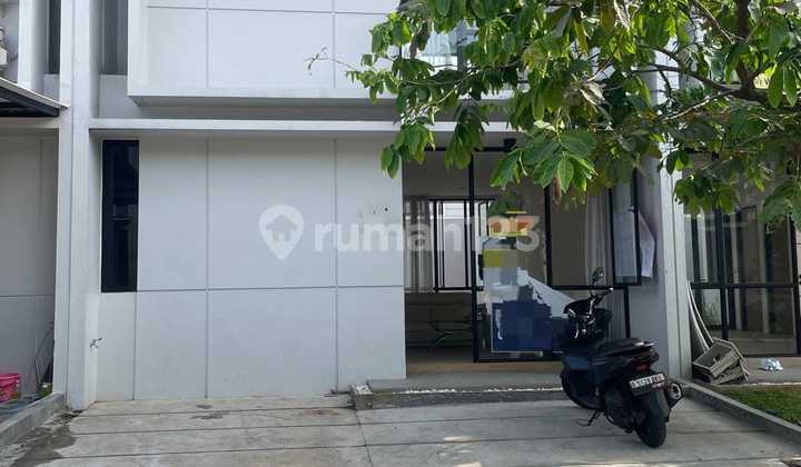 Disewakan Rumah Cluster Cendana Parc North