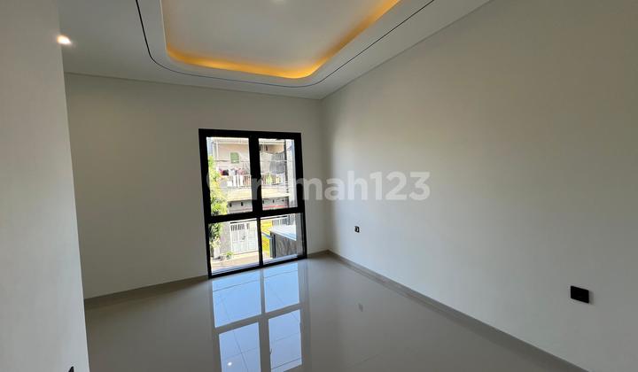 For Sale Manukan Surabaya House 2