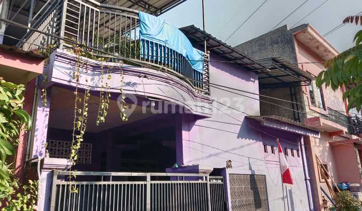 For Quick Sale: Mrs. Rumah's 2-Story House Ready to Occupy in Griyo Wage Asri, Near Bungurasih Terminal, Waru Toll, Cito, and Mitra Keluarga Hospital. 2