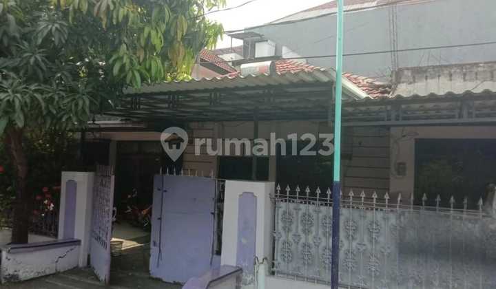 Ready-to-Occupy Hook House, Premium Location in Deltasari Indah, Waru, Sidoarjo, Surabaya, Near Juanda Airport and Mitra Keluarga Hospital. 2