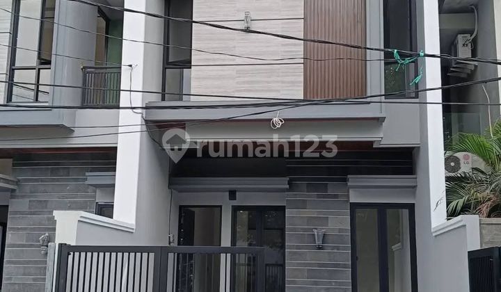 Termurah Rumah Gress Dijalan Utama Manyar Under 2M Row Jalan 4 Mobil 2
