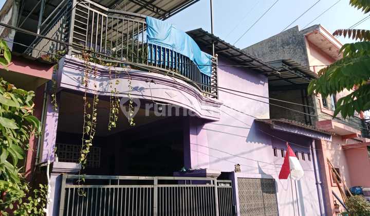 For Quick Sale: Mrs. Rumah's 2-Story House Ready to Occupy in Griyo Wage Asri, Near Bungurasih Terminal, Waru Toll, Cito, and Mitra Keluarga Hospital.