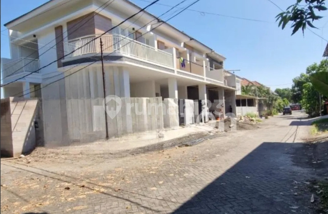 Tinggal 1 Unit, Termurah Rumah 2 Lantai Gress di Rungkut Surabaya Timur Tinggal 1 Unit, Termurah Rumah 2 Lantai Gress di Rungkut Surabaya Timur
