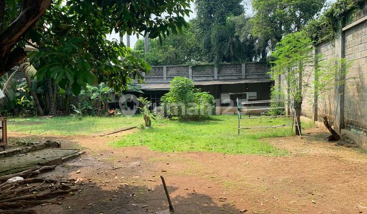 Rumah lama dengan tanah luas di Bintaro sek 2 Tangsel. 2