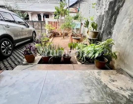 Rumah Bagus Cocok untuk Hunian dan Kost-Kostan Lokasi Strategis di Setiabudi Harga di Bawah NJOP