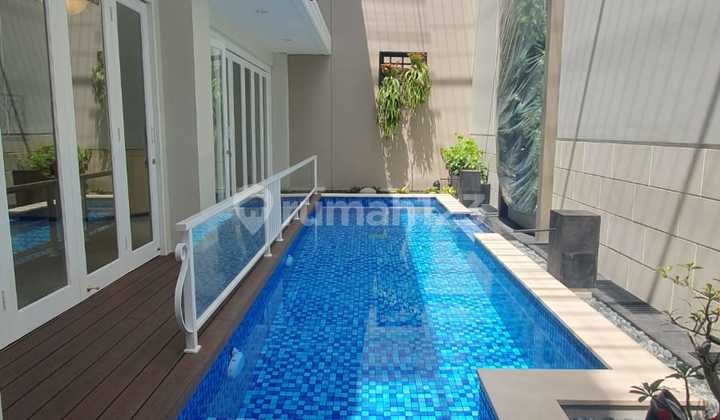 Rumah Sudah Renovasi Siap Huni Akses Jalan Lebar di Pondok Indah