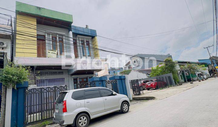 Dijual rumah 3 lantai Beton tengah kota 2