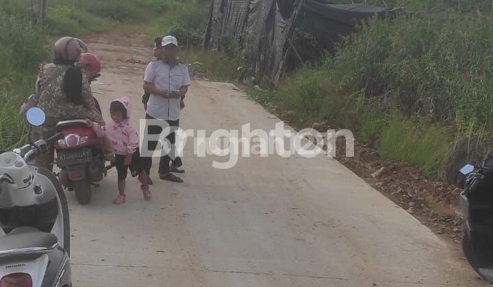 Land for sale, IDR 250 million, area 150 square meters.