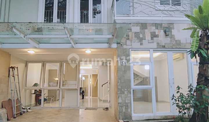 For Rent Townhouse Lingkungan Asri dan Terawat di Cilandak For Rent Townhouse Lingkungan Asri dan Terawat di Cilandak