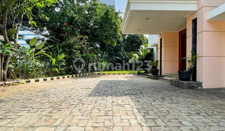 Rumah Mewah di Cilandak Siap Huni, Bebas Banjir Deket Akses LRT 2