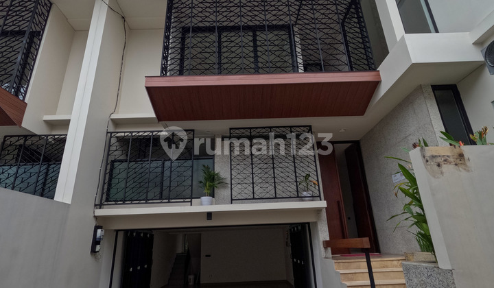 Townhouse Modern at Kemang South Jakarta