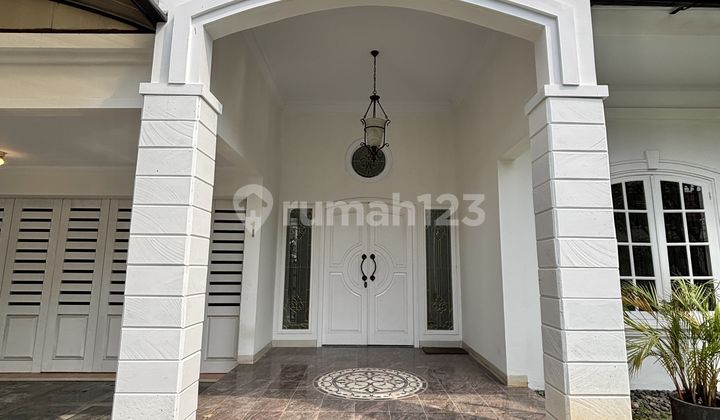 Rumah Modern 2 Lantai New Renovated Siap Huni di Kebayoran Baru