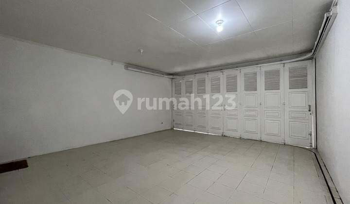 Disewakan Rumah Pertahun Design Modern di Jakarta Selatan  2