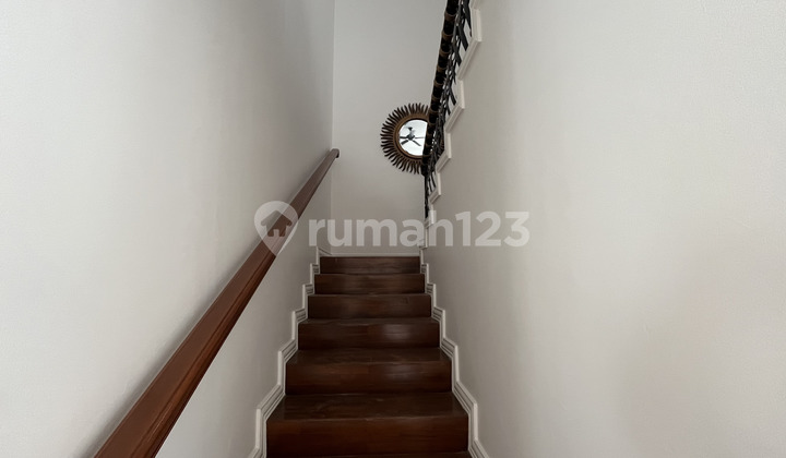 Pondok Indah 2-Story House Fully Furnished Ready to Occupy 2
