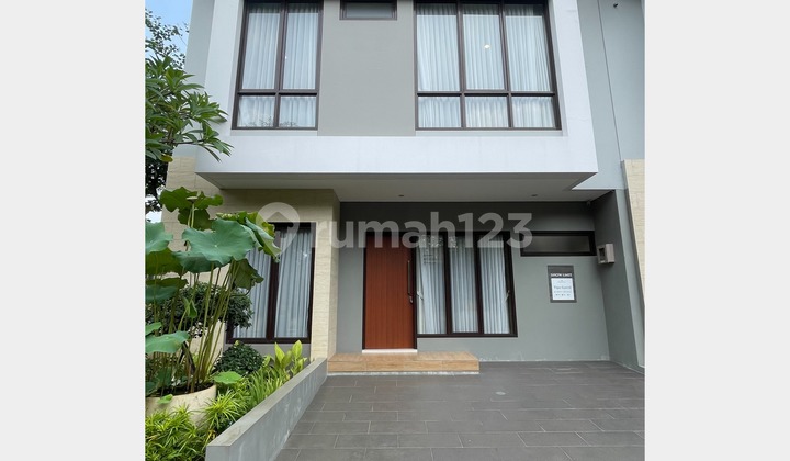 Townhouse 2 Lantai Design Minimalis Modern di Cibubur Townhouse 2 Lantai Design Minimalis Modern di Cibubur