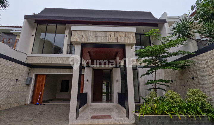 The House Modern Style at Kemang, Jakarta Selatan