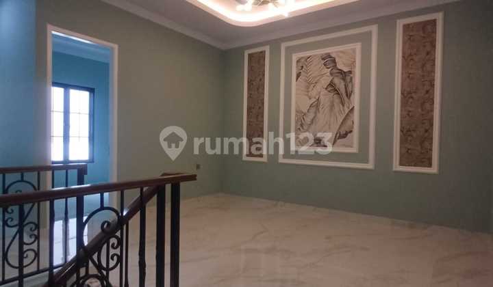 Rumah Bagus Modern Semi Furnished Jagakarsa 2