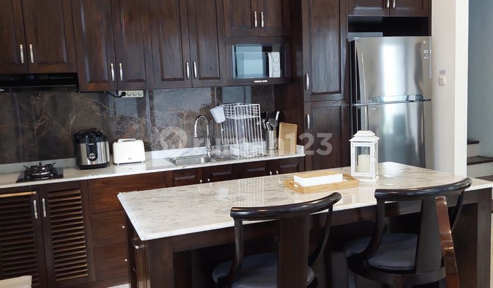 Nice House Kemang 3 Floors, South Jakarta 2