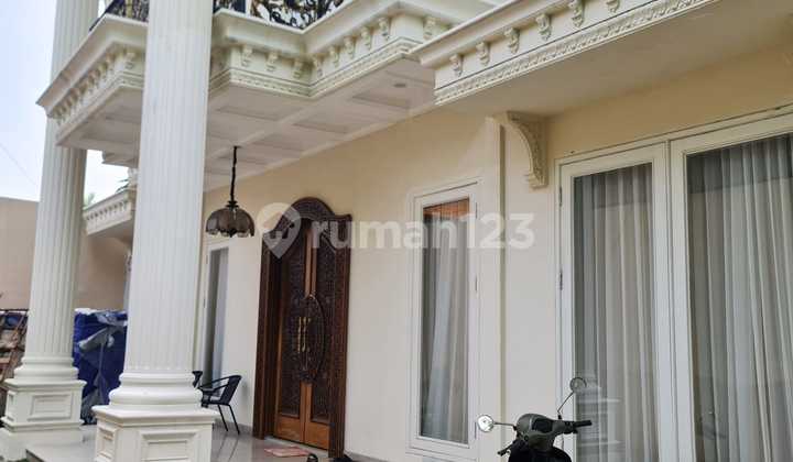 Rumah Bagus Modern Classic Furnished Kemang 