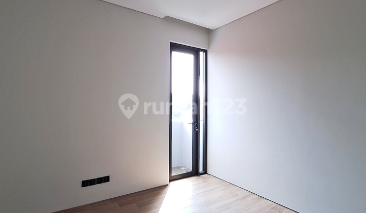 For Sale Townhouse Modern 3 Lantai + Rooftop di Cilandak 2