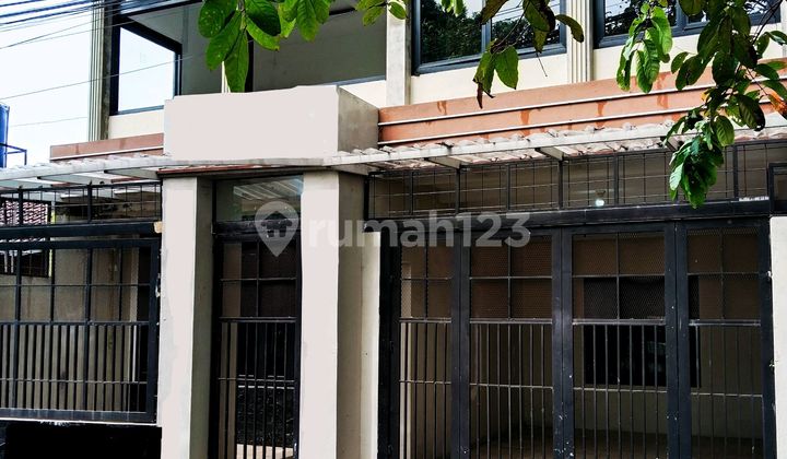 Jual Bu Cocok untuk Kantor!!! Rumah Besar Parkiran Luas di Turangga Buahbatu Bandung Dijual Se-Murah Ini 2