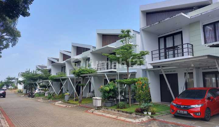 Sell Beautiful House Attractive Price Swimming Pool In Cigadung Dago Bandung 2