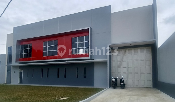 Warehouse for Sale Near Baros Toll Gate Access, Kutawaringin Toll Road, and Margaasih Soreang Bandung Toll Road, Suitable for Storage Warehouses, Offices, or Factories.