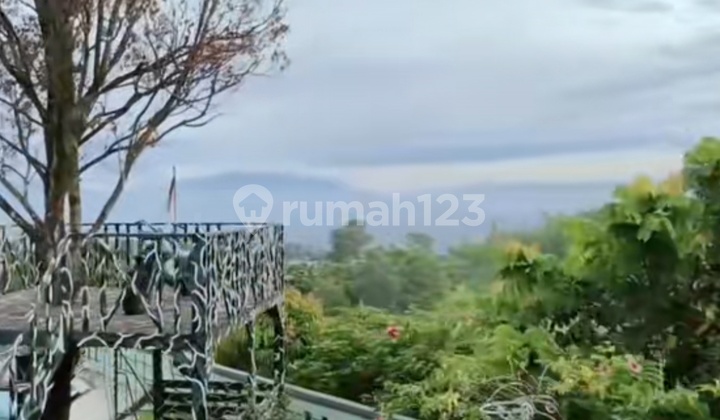 Jual Villa Luas dengan Kolam Renang Private Pool Harga Super Murah di Bandung 2