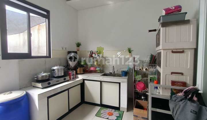 3-Story House with Swimming Pool Fully Furnished for Sale Cheap in Arcamanik Bandung 3-Story House with Swimming Pool Fully Furnished for Sale Cheap in Arcamanik Bandung