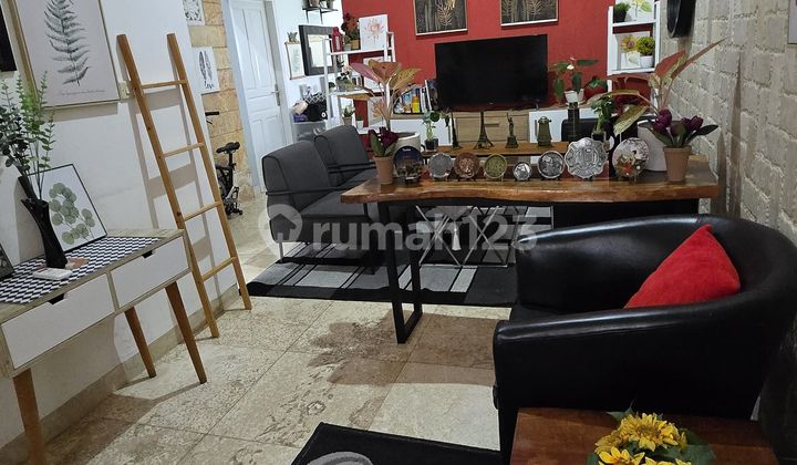 Rumah Cantik Tanah Luas Full Furnished Di Sariwangi Sayap Sarijadi Cihanjuang Cimahi Bandung Dijual 2