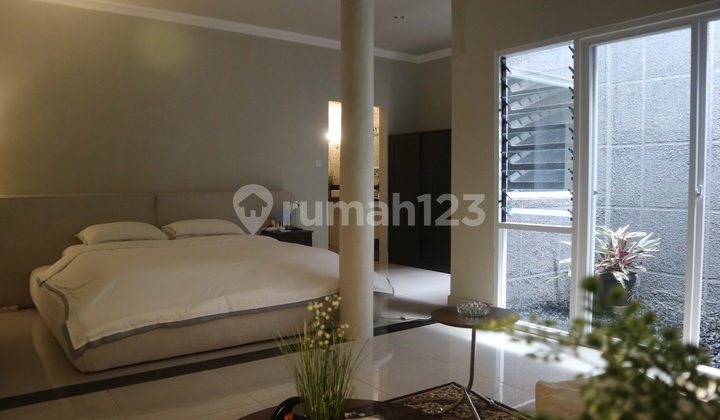 Spacious and Comfortable House for Sale in Setiabudi, North Bandung, Furnished Bonus Spacious and Comfortable House for Sale in Setiabudi, North Bandung, Furnished Bonus