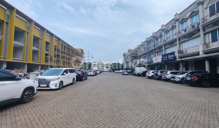 For Rent New Shophouse in Alam Sutera For Rent New Shophouse in Alam Sutera