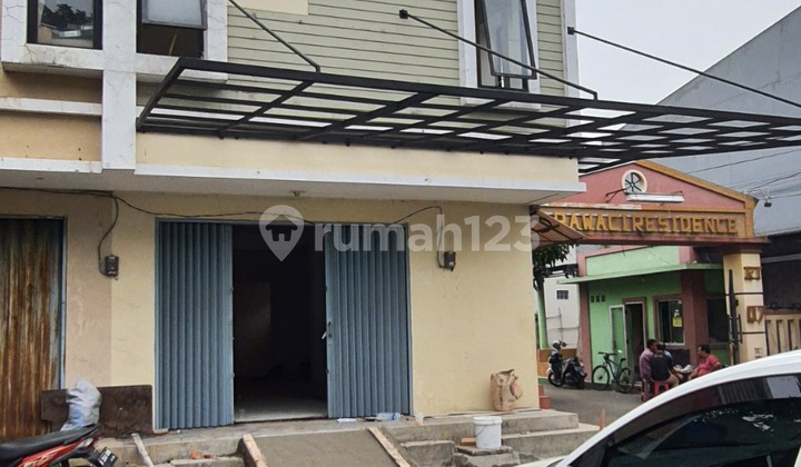 For Sale: Shop Ready for Business in Karawaci Residence, Tangerang 1