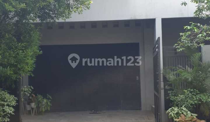 Dijual Rumah Rapi & Bagus di Taman Royal Cipondoh, Tangerang Dijual Rumah Rapi & Bagus di Taman Royal Cipondoh, Tangerang