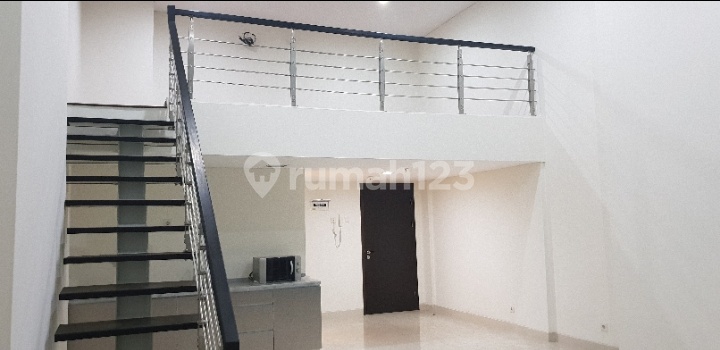 Disewakan SOHO Brooklyn Alam Sutera – Loft 2 Lantai Disewakan SOHO Brooklyn Alam Sutera – Loft 2 Lantai