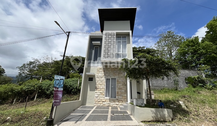 Villa Kota Batu Dekat Tempat Wisata 800 Jutaan 2